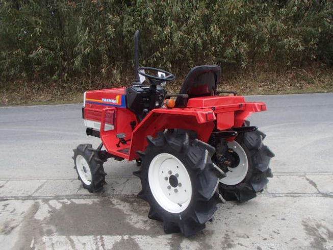 トラクター  F14D　新品ハンマーナイフモアMK125付   写真２